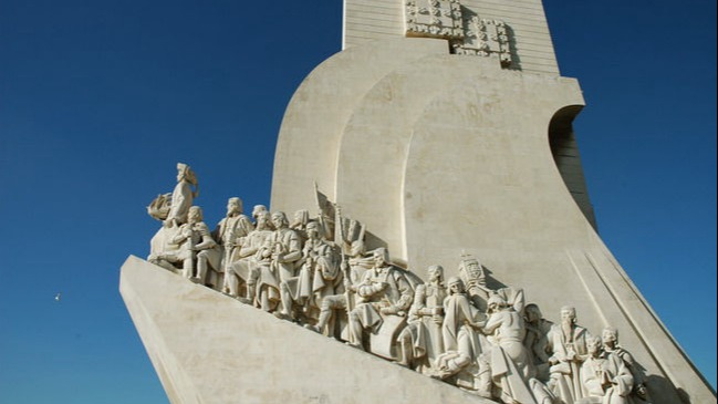 Памятник Первооткрывателям